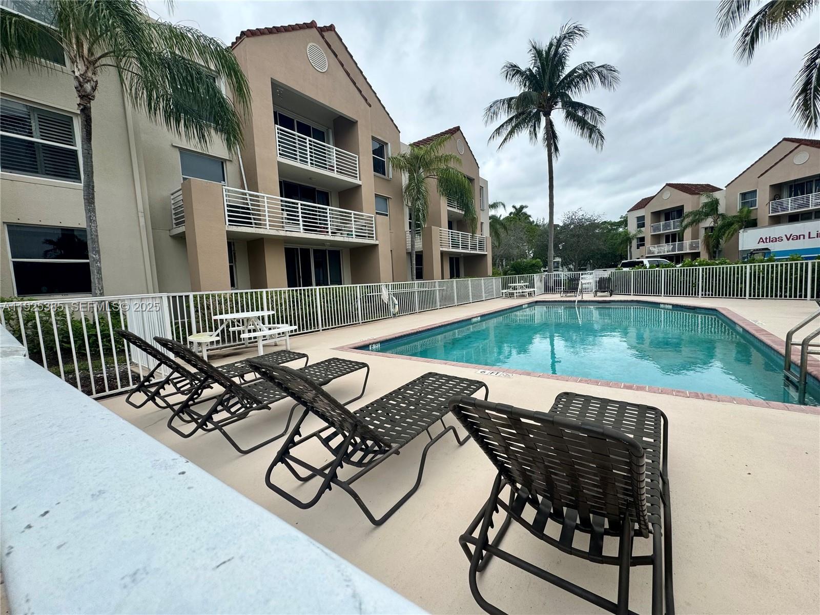 2711 Ocean Clb Blvd #202 Hollywood, FL 33019