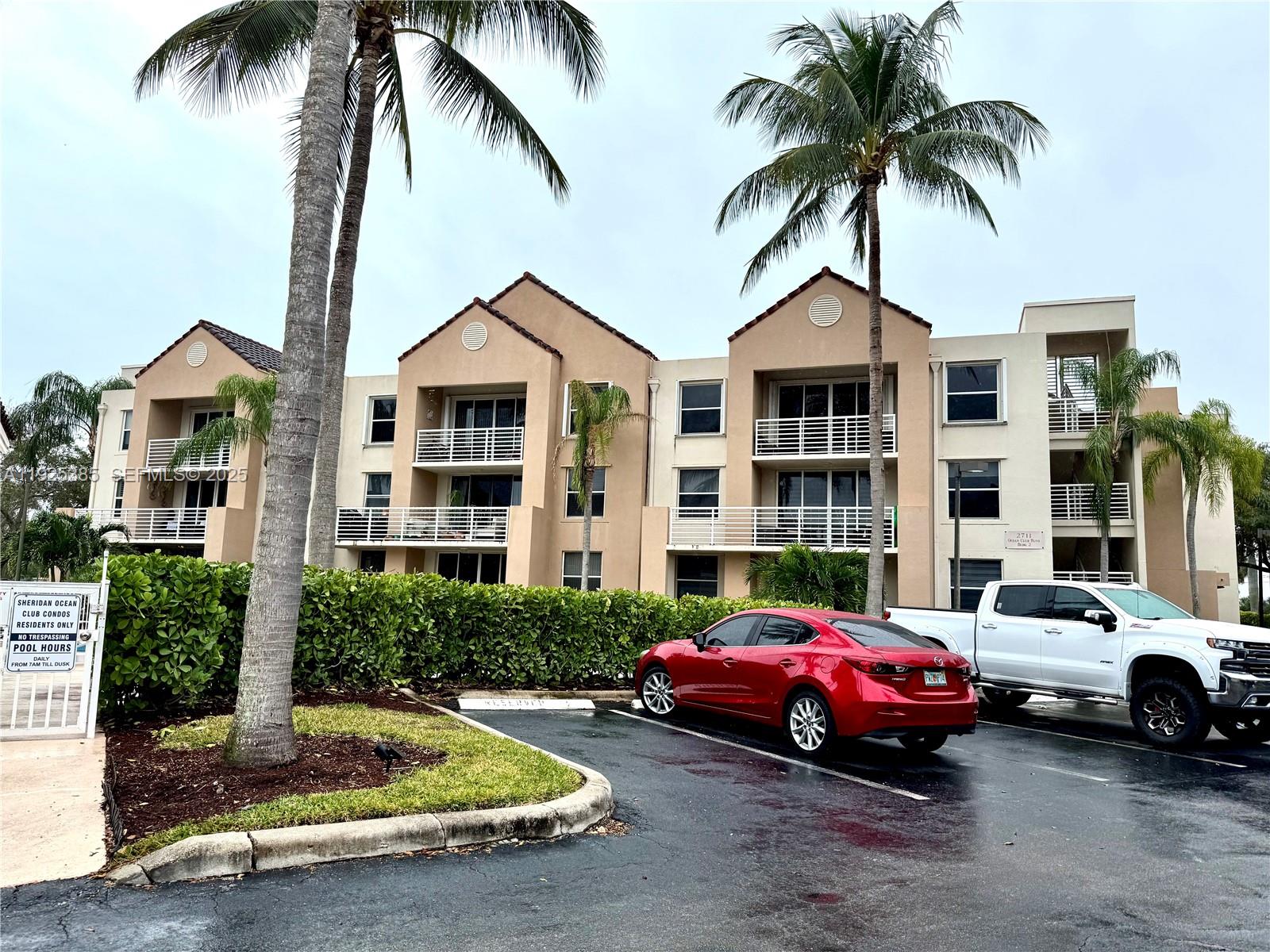 2711 Ocean Clb Blvd #202 Hollywood, FL 33019