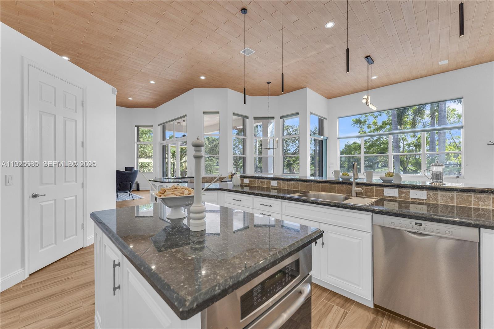 13890 SW 41st St Davie, FL 33330