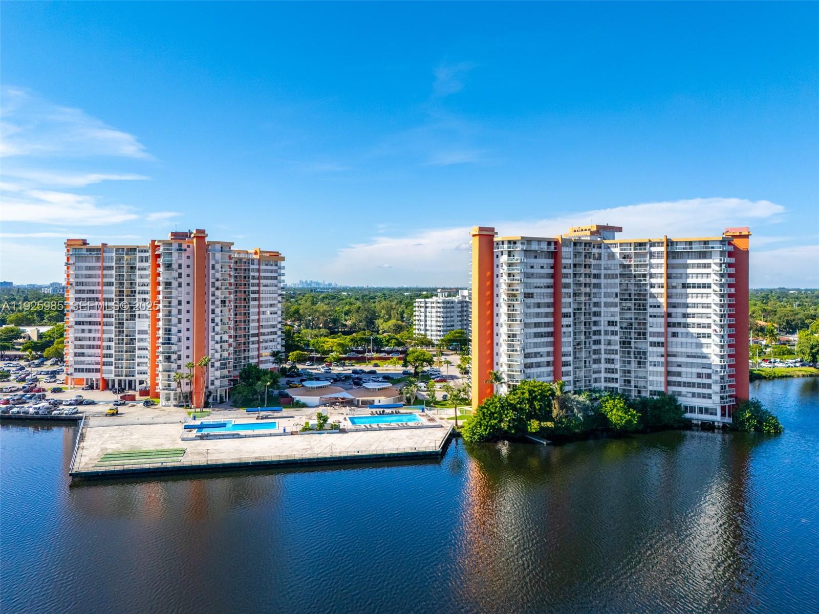 1301 NE Miami Gdns Dr #1523W Miami, FL 33179