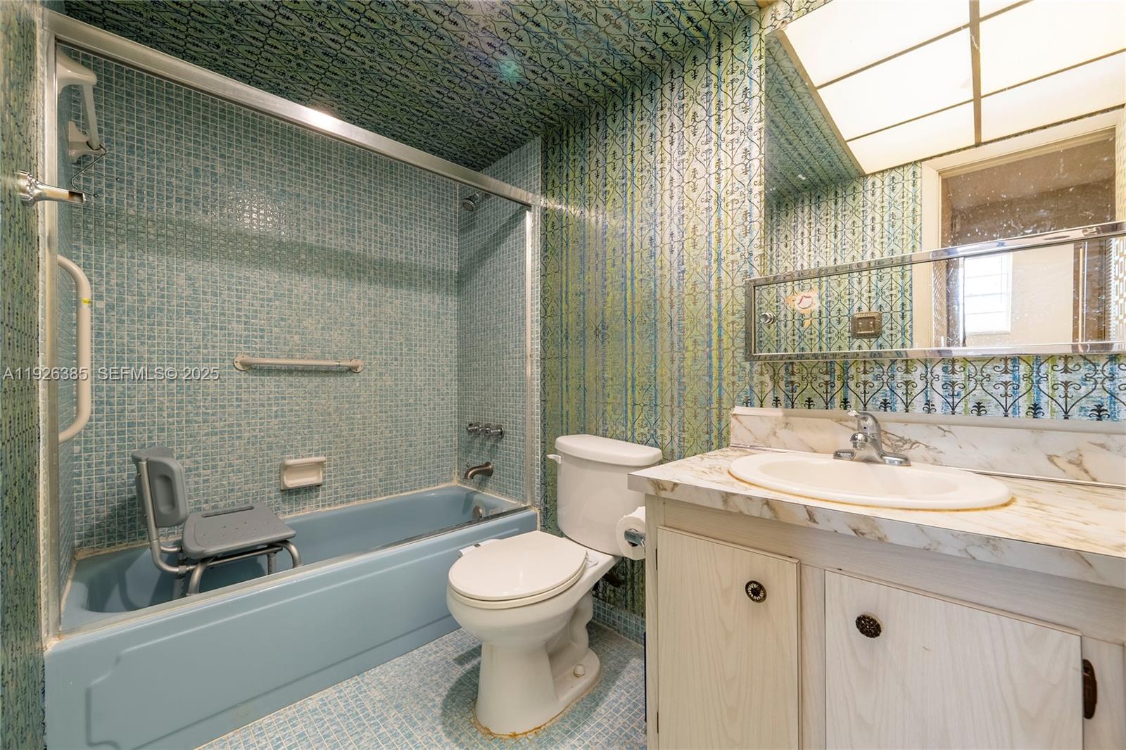 1465 NE 123rd St #PH9 North Miami, FL 33161