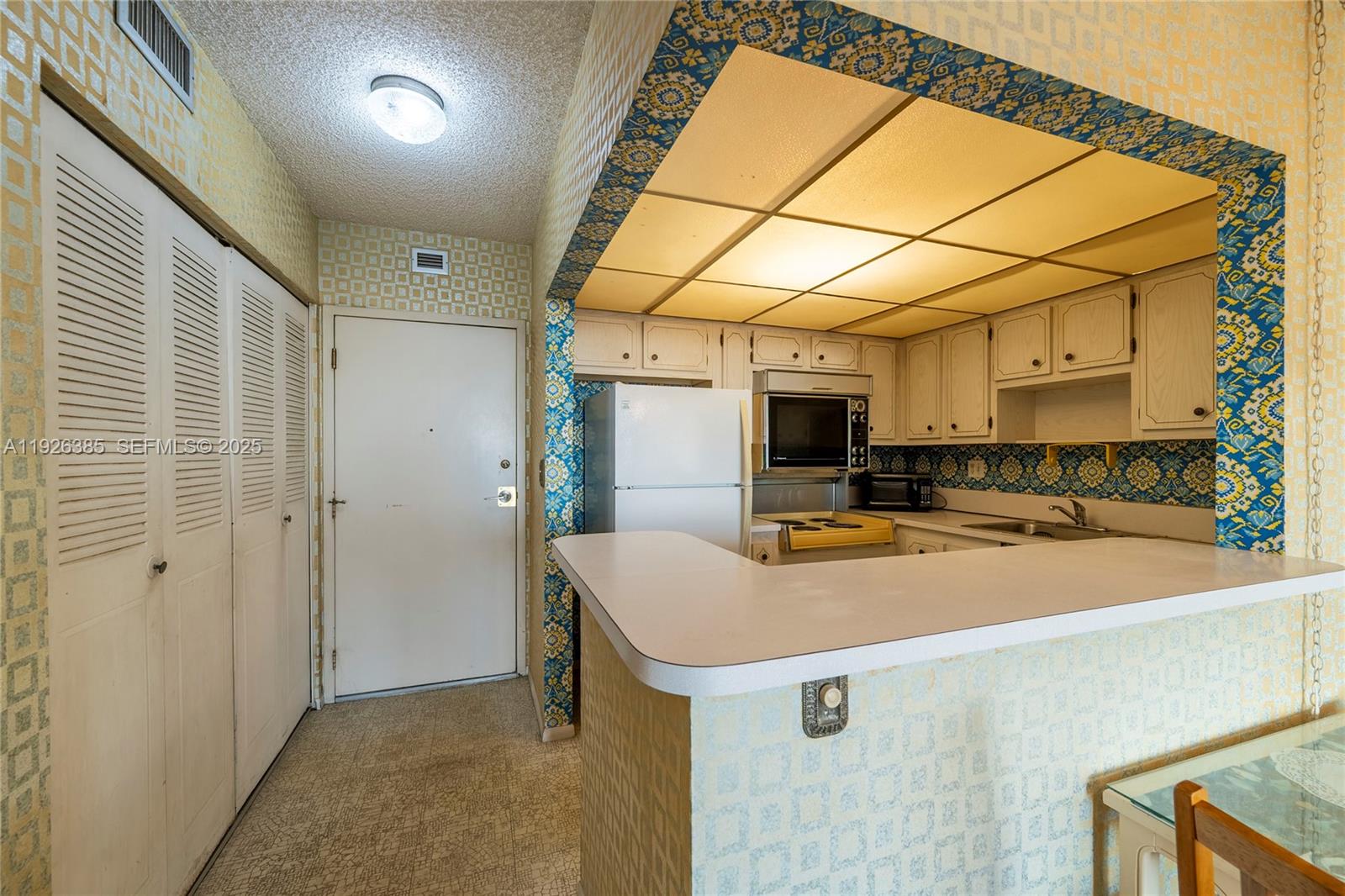 1465 NE 123rd St #PH9 North Miami, FL 33161