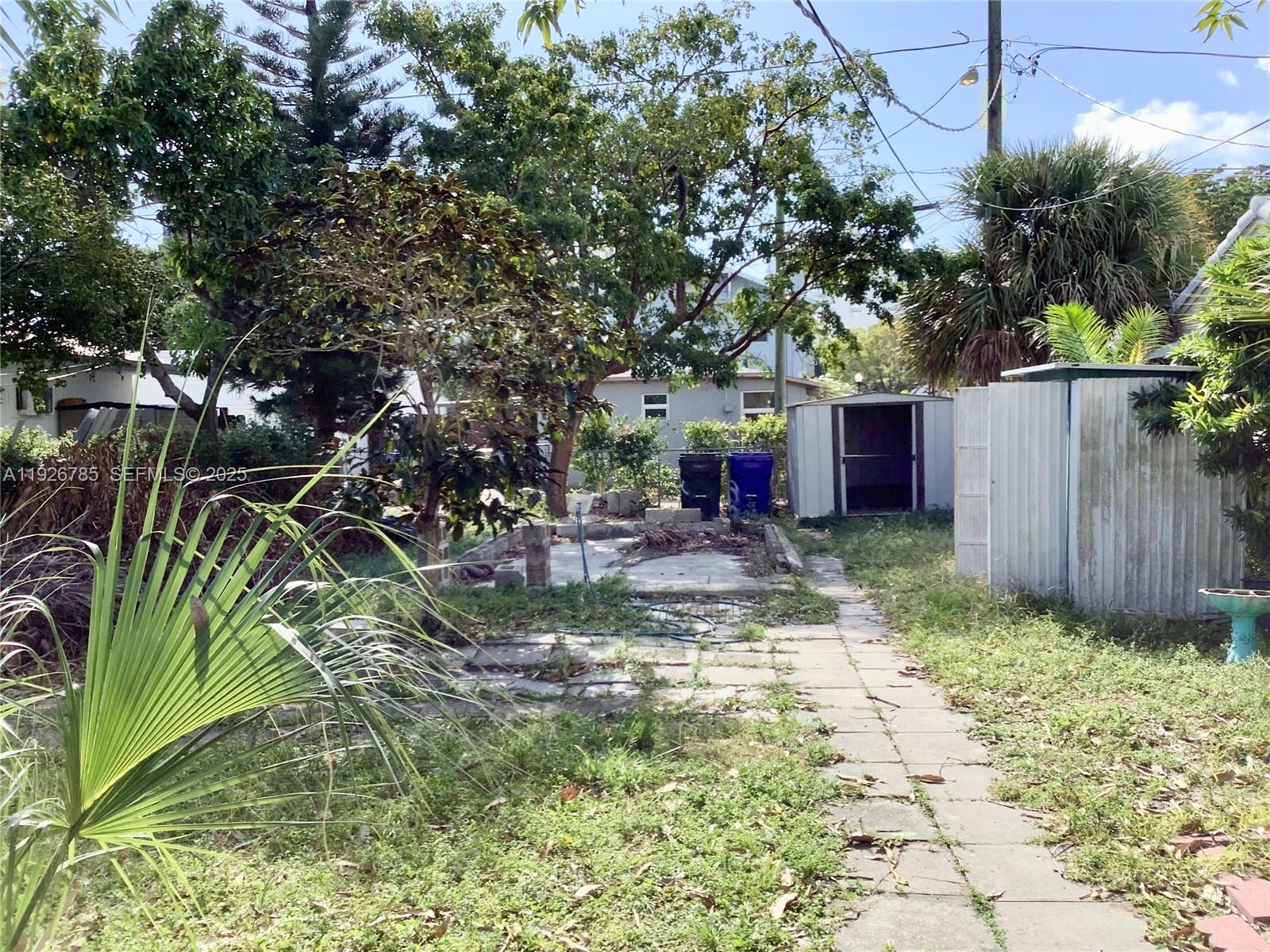 1832 Fillmore St Hollywood, FL 33020