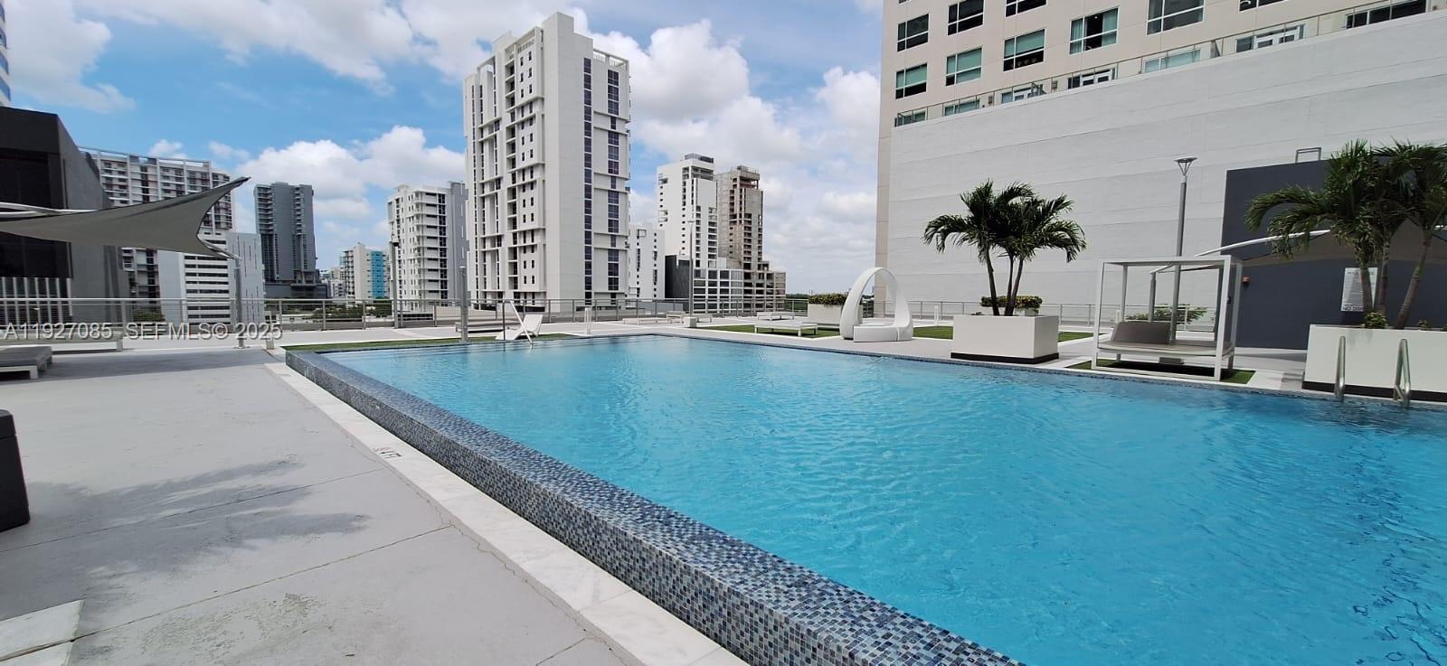 690 SW 1st Ct #2711 Miami, FL 33130