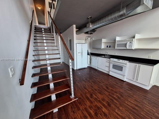 690 SW 1st Ct #2711 Miami, FL 33130