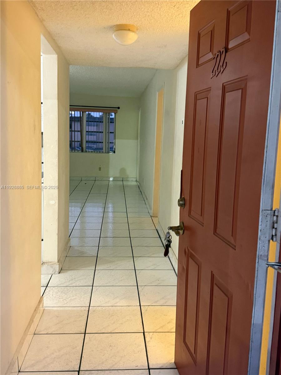 1400 NE 191st St #222 Miami, FL 33179