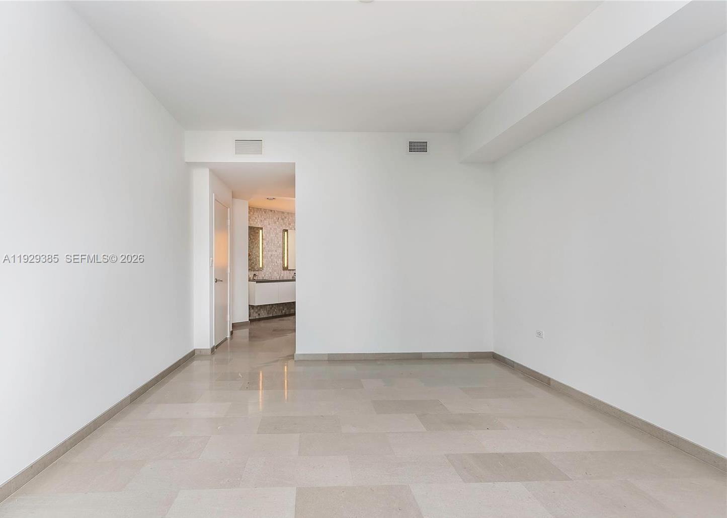 88 SW 7th St #2501 Miami, FL 33130