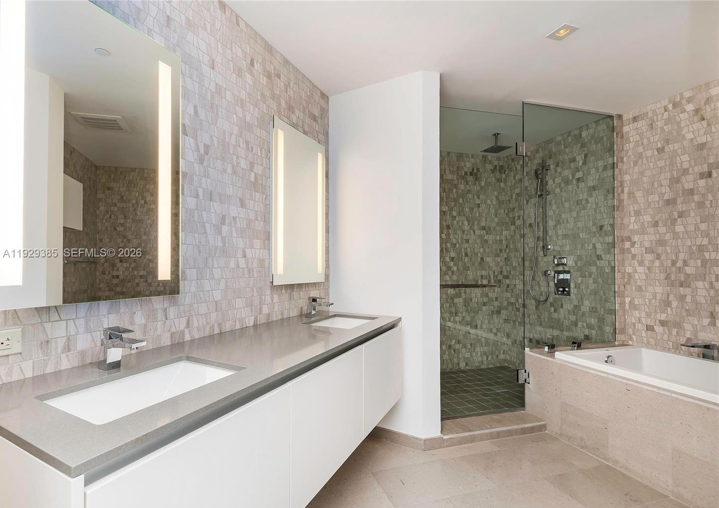 88 SW 7th St #2501 Miami, FL 33130