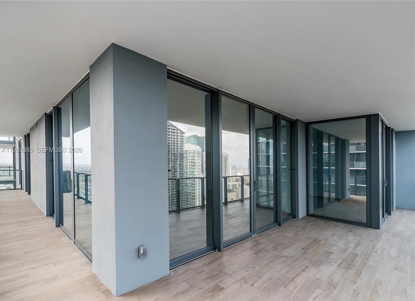 88 SW 7th St #2501 Miami, FL 33130