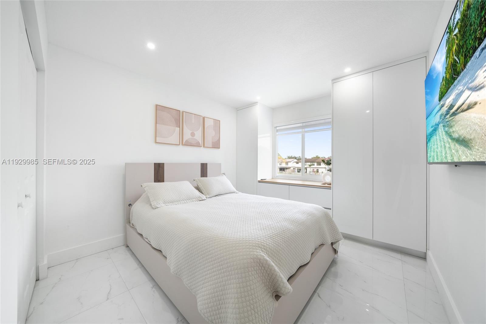 12728 SW 64th Ter Miami, FL 33183