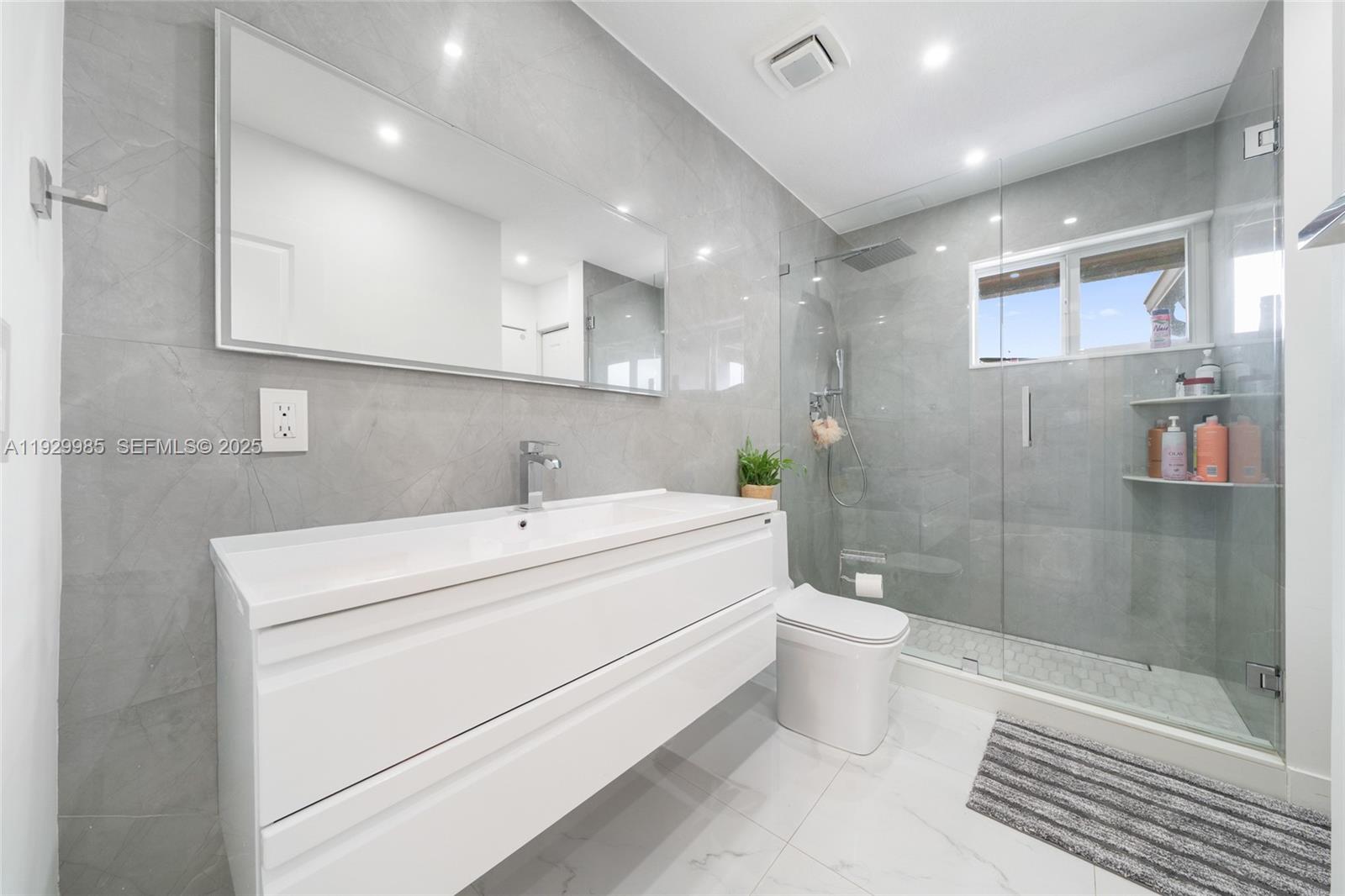 12728 SW 64th Ter Miami, FL 33183