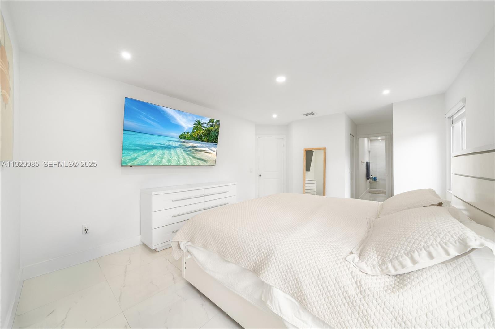 12728 SW 64th Ter Miami, FL 33183