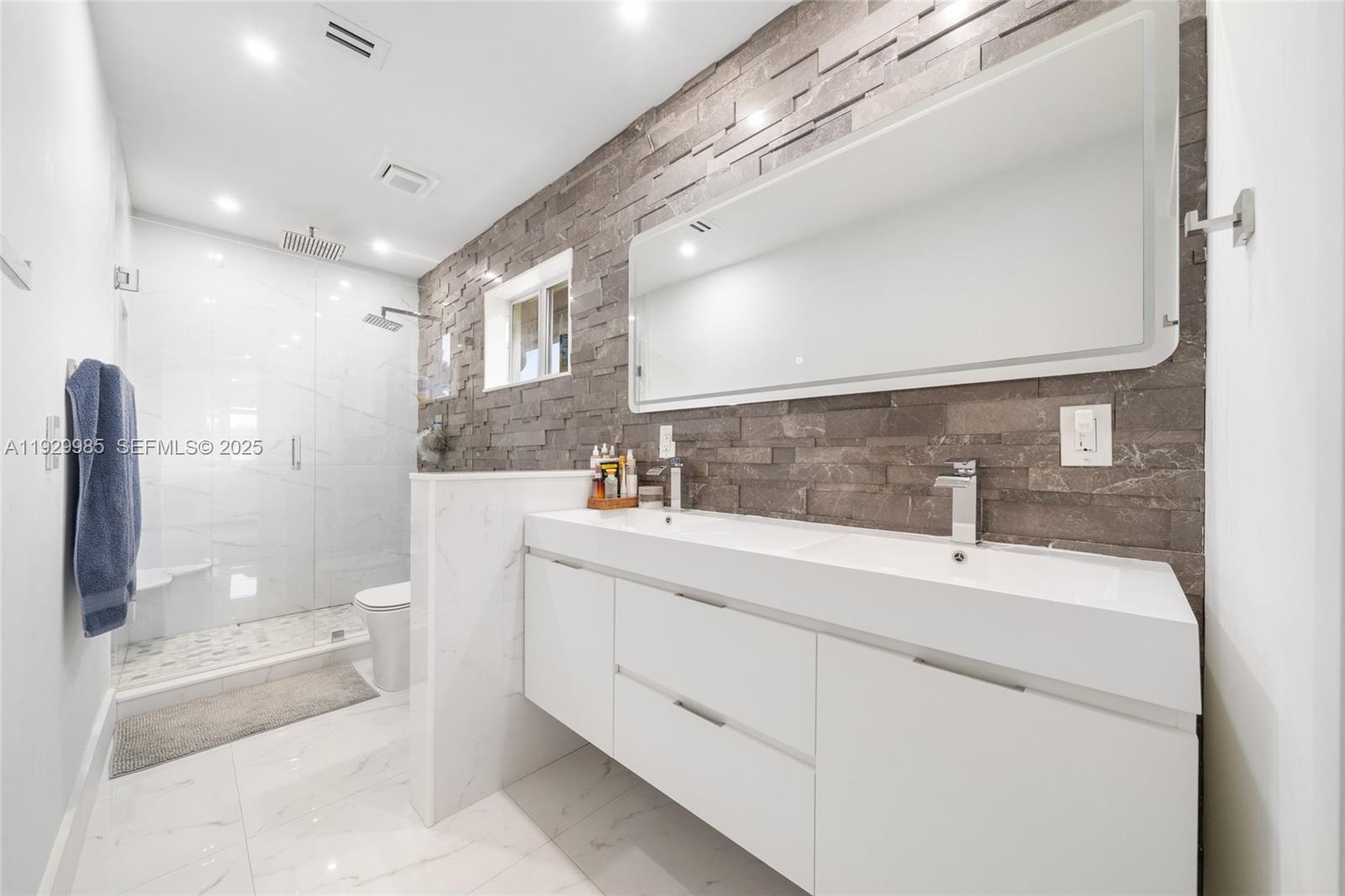 12728 SW 64th Ter Miami, FL 33183