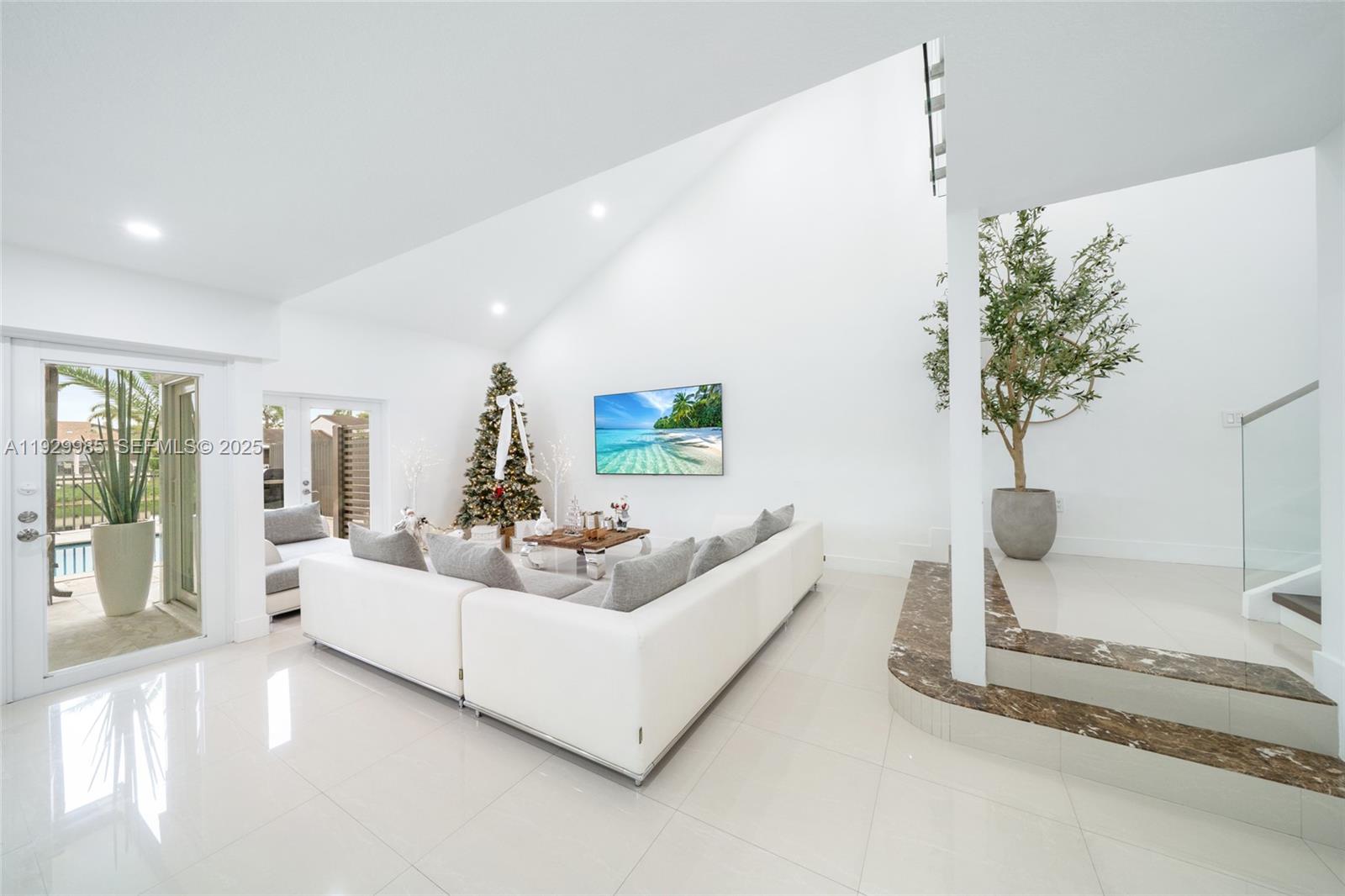 12728 SW 64th Ter Miami, FL 33183