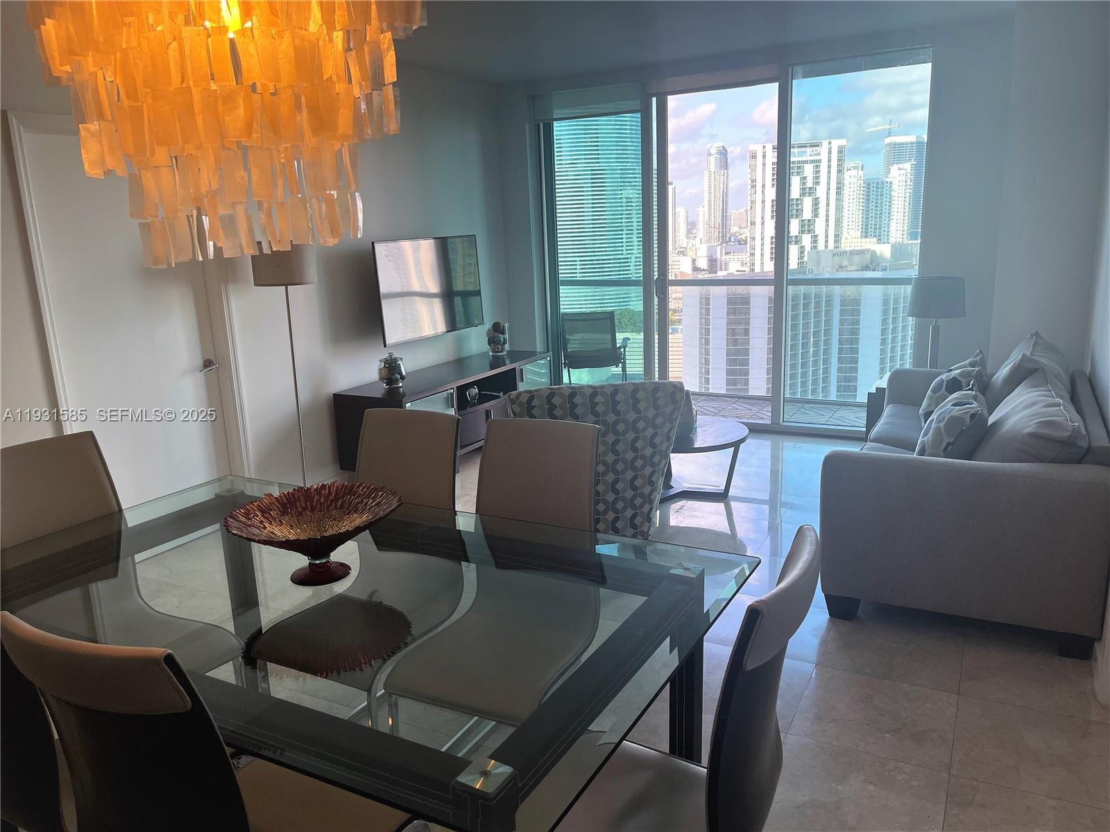 image 500 Brickell East10