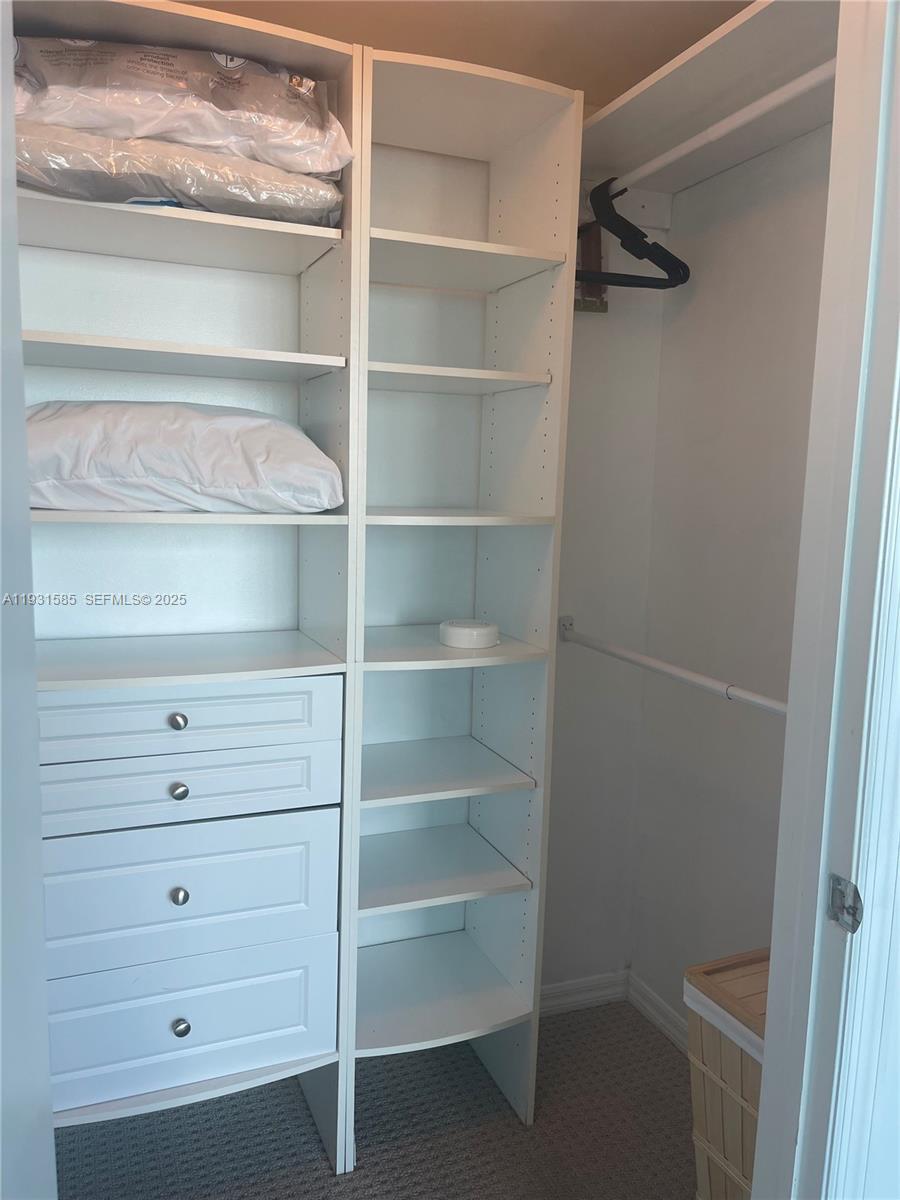 image 500 Brickell East24