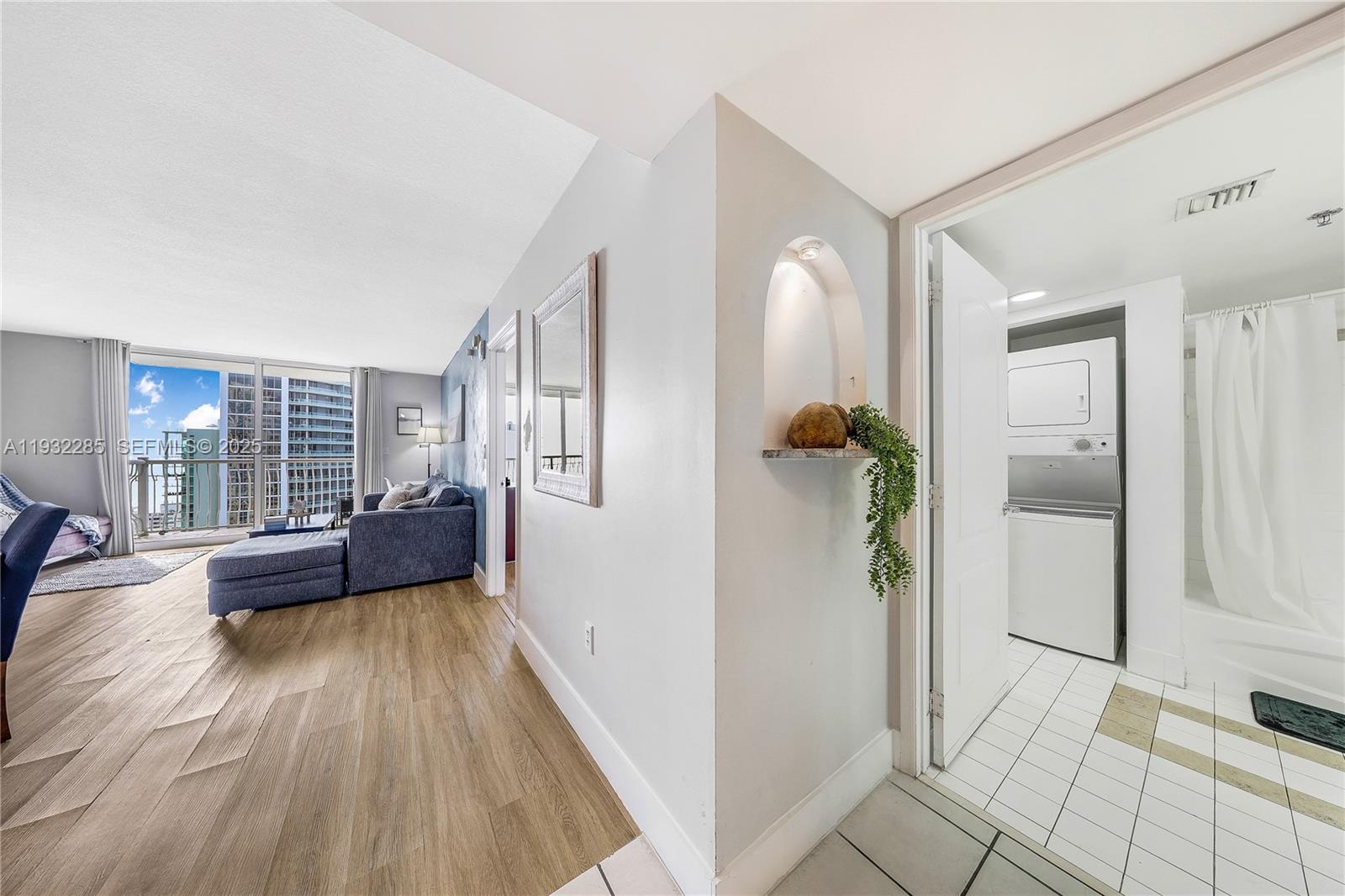 1200 Brickell Bay Dr #2903