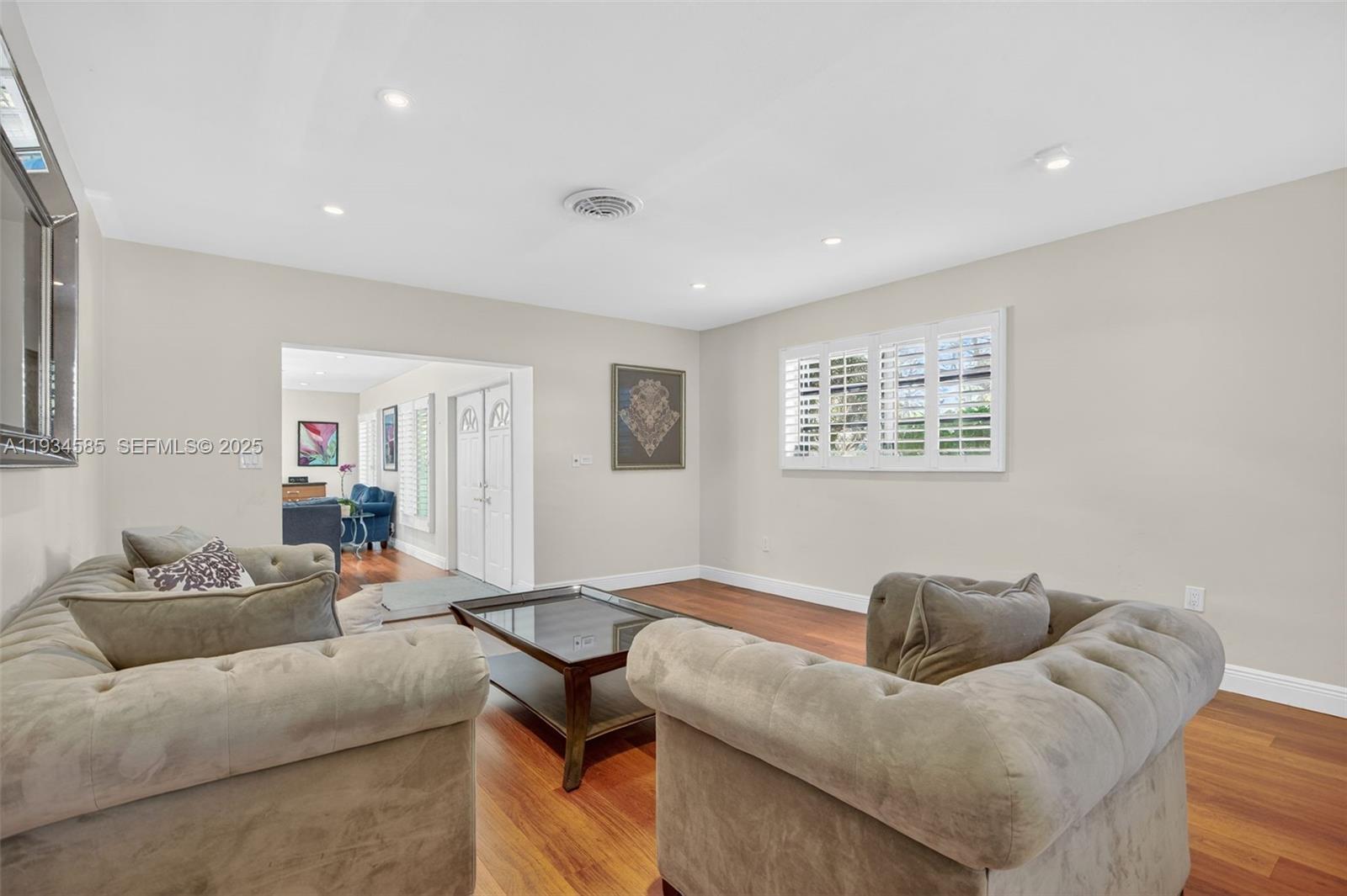 7300 SW 116th Ter Pinecrest, FL 33156