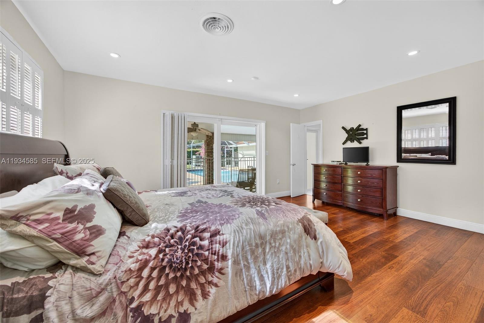 7300 SW 116th Ter Pinecrest, FL 33156