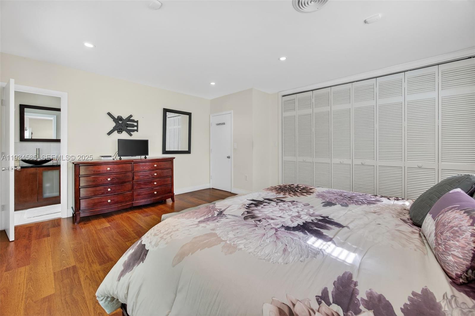 7300 SW 116th Ter Pinecrest, FL 33156