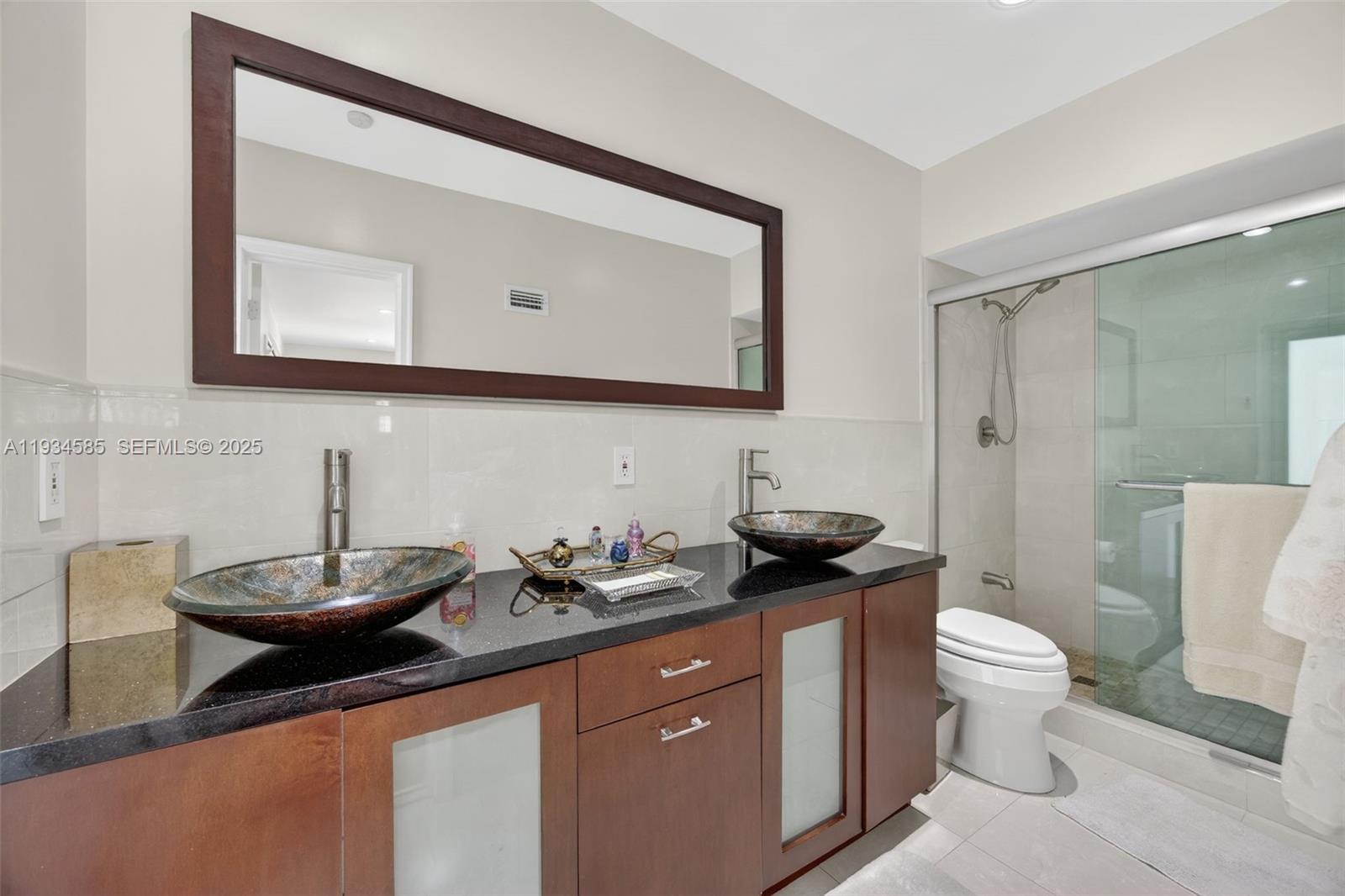 7300 SW 116th Ter Pinecrest, FL 33156