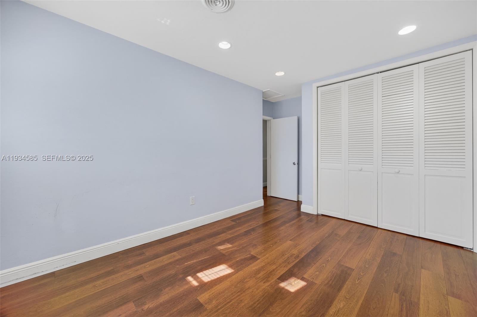 7300 SW 116th Ter Pinecrest, FL 33156