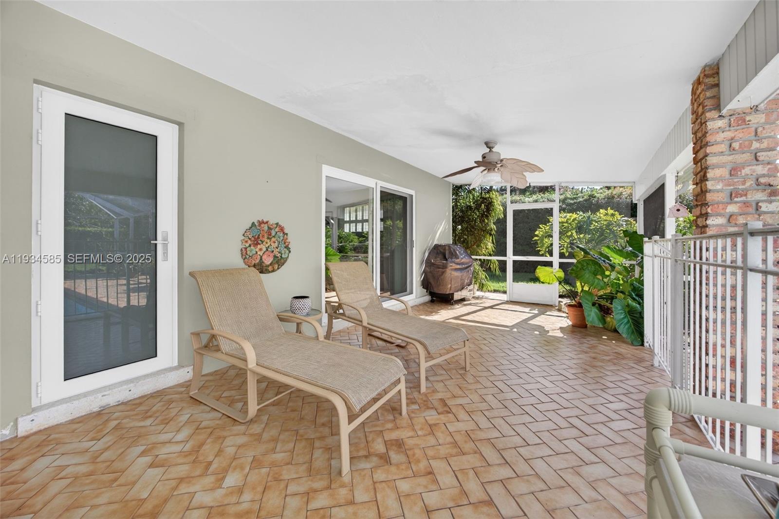 7300 SW 116th Ter Pinecrest, FL 33156