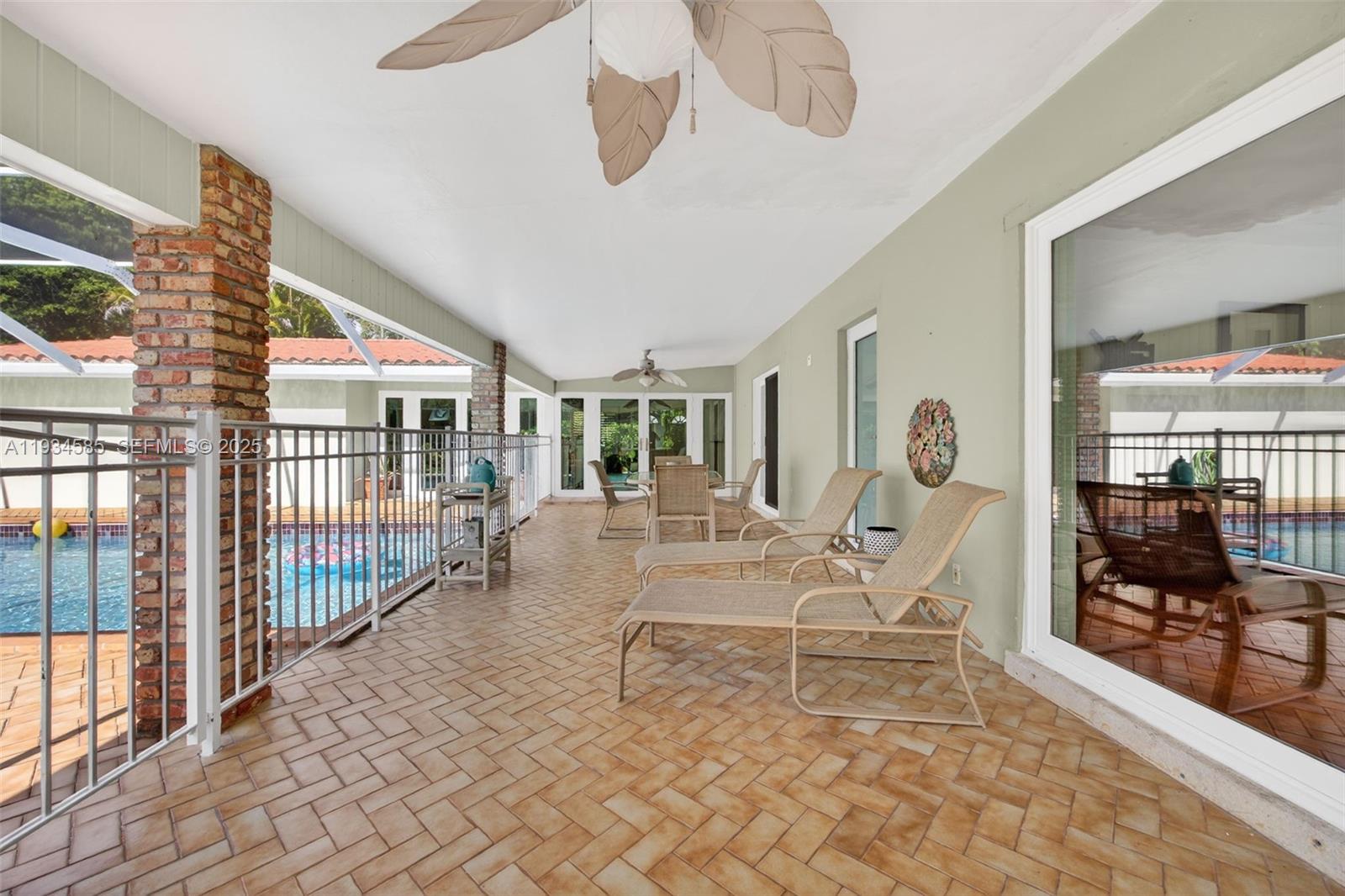 7300 SW 116th Ter Pinecrest, FL 33156