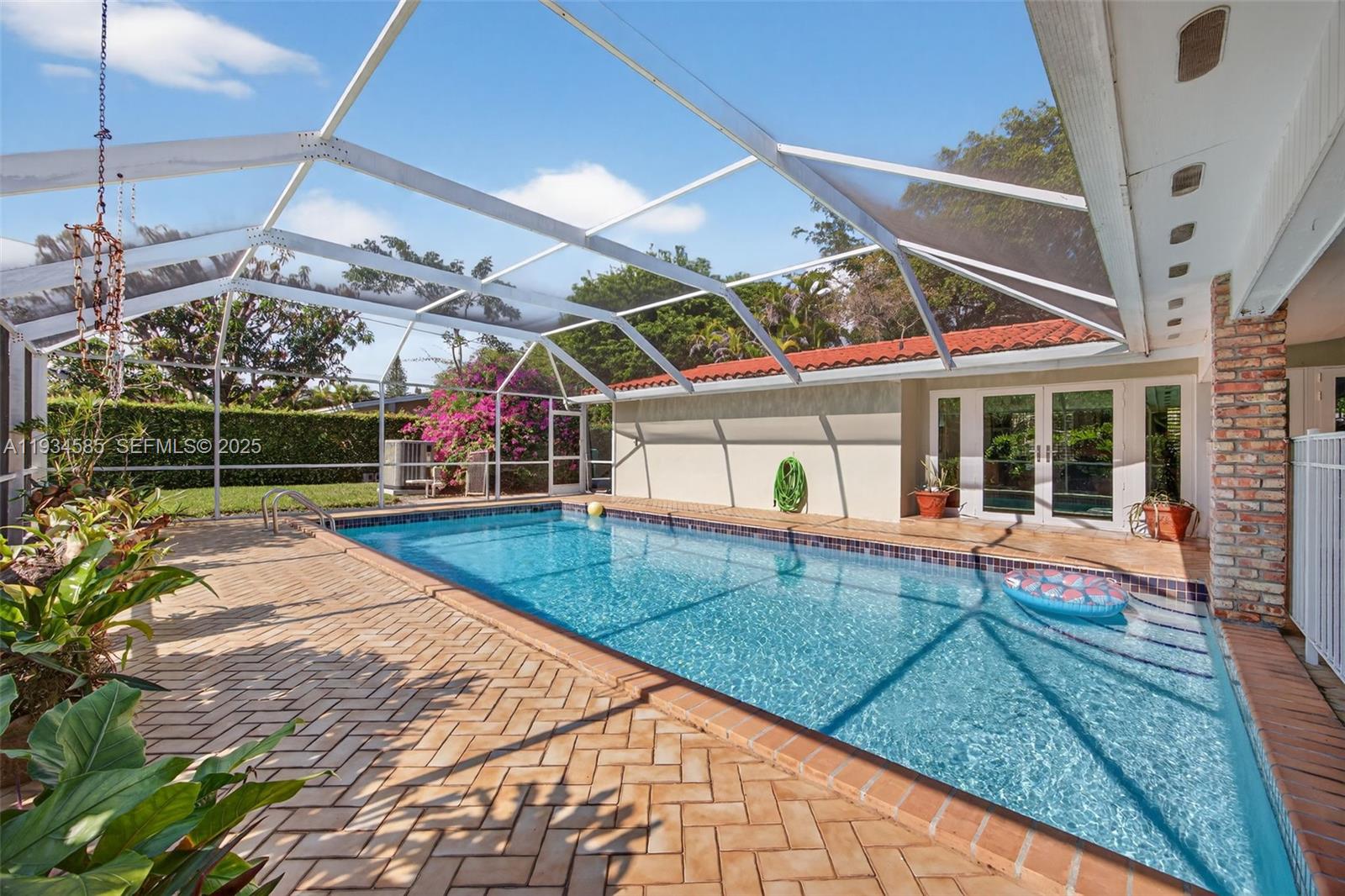 7300 SW 116th Ter Pinecrest, FL 33156