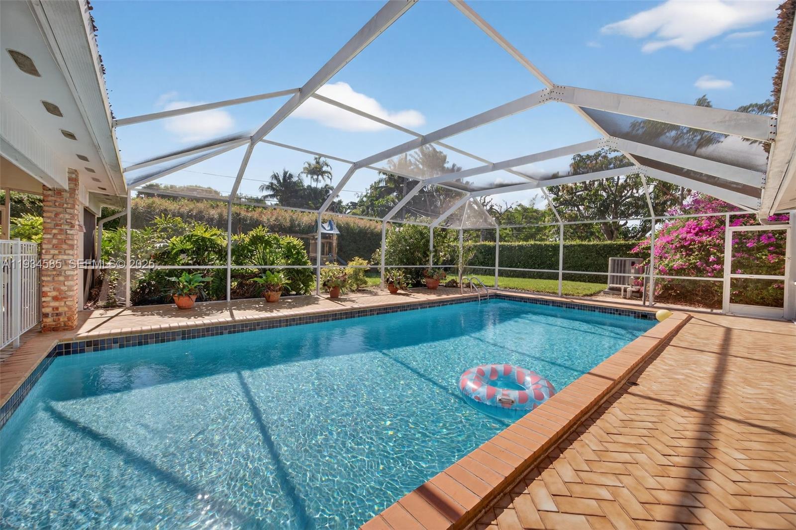 7300 SW 116th Ter Pinecrest, FL 33156