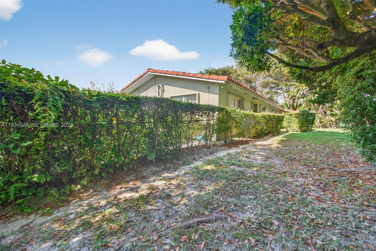 7300 SW 116th Ter Pinecrest, FL 33156