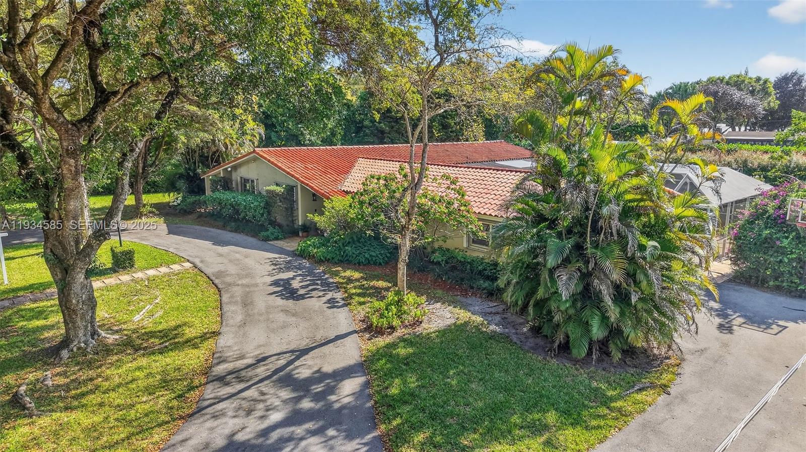 7300 SW 116th Ter Pinecrest, FL 33156