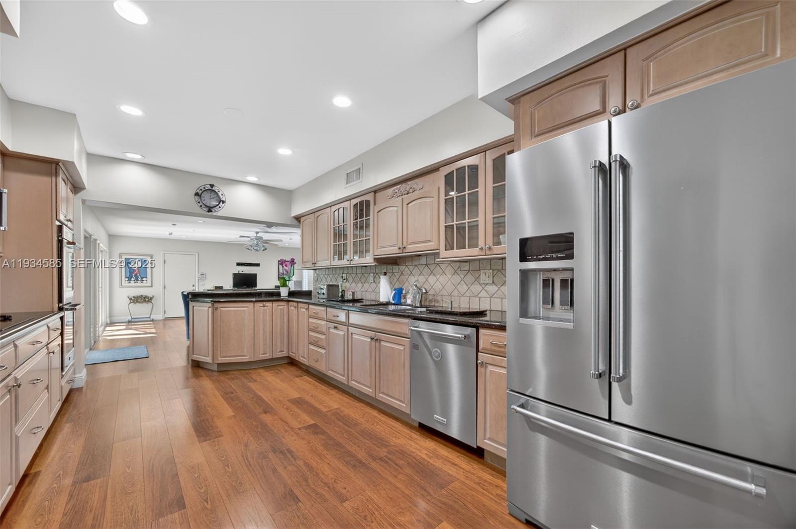 7300 SW 116th Ter Pinecrest, FL 33156