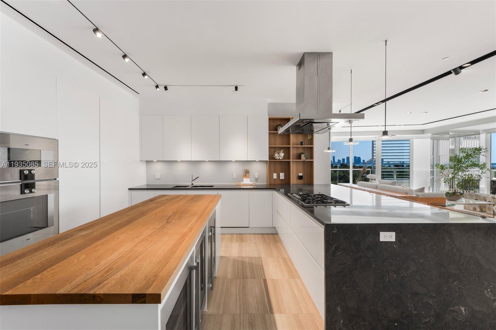 4701 N Meridian Ave #512 Miami Beach, FL 33140