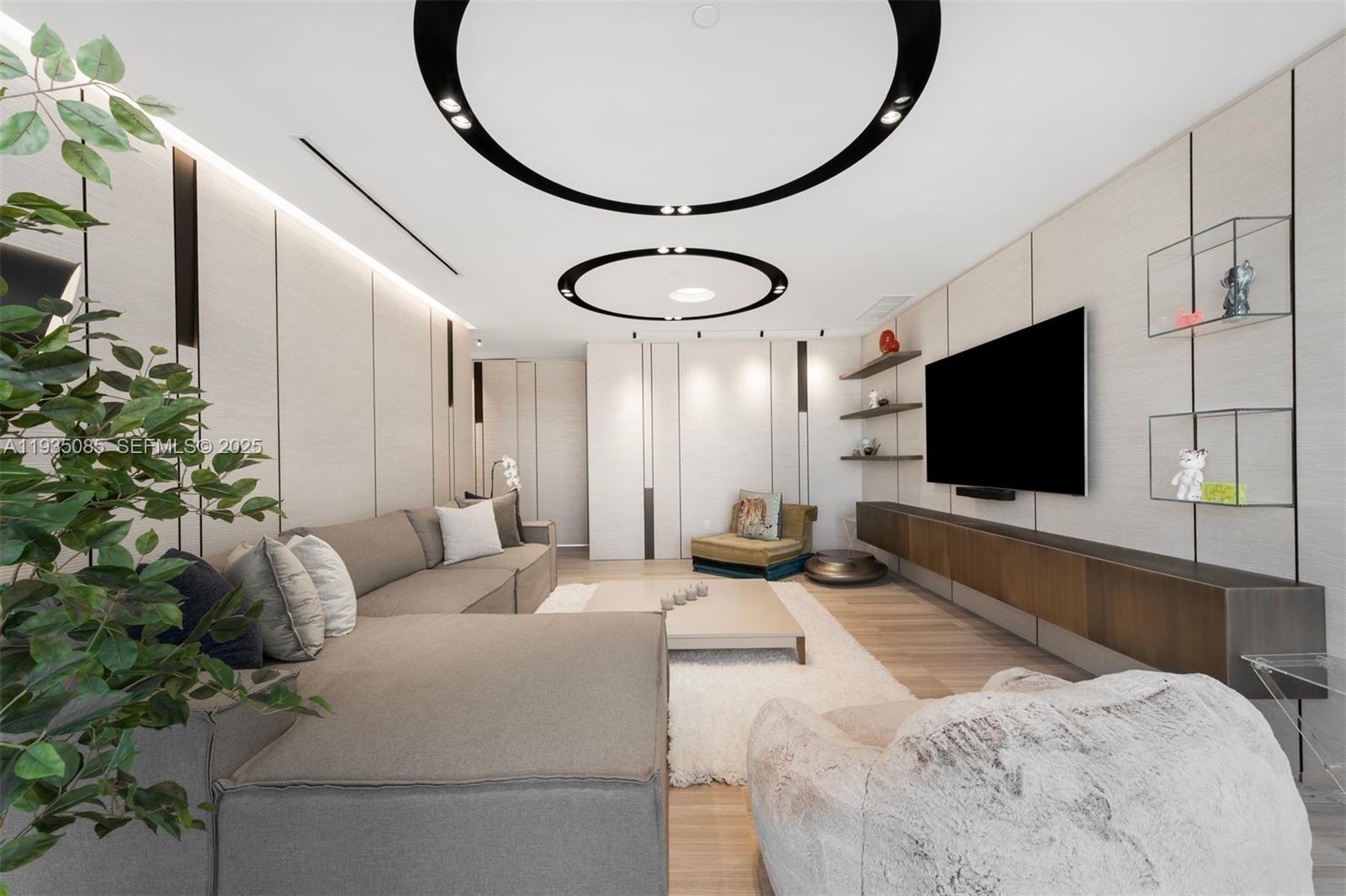 4701 N Meridian Ave #512 Miami Beach, FL 33140