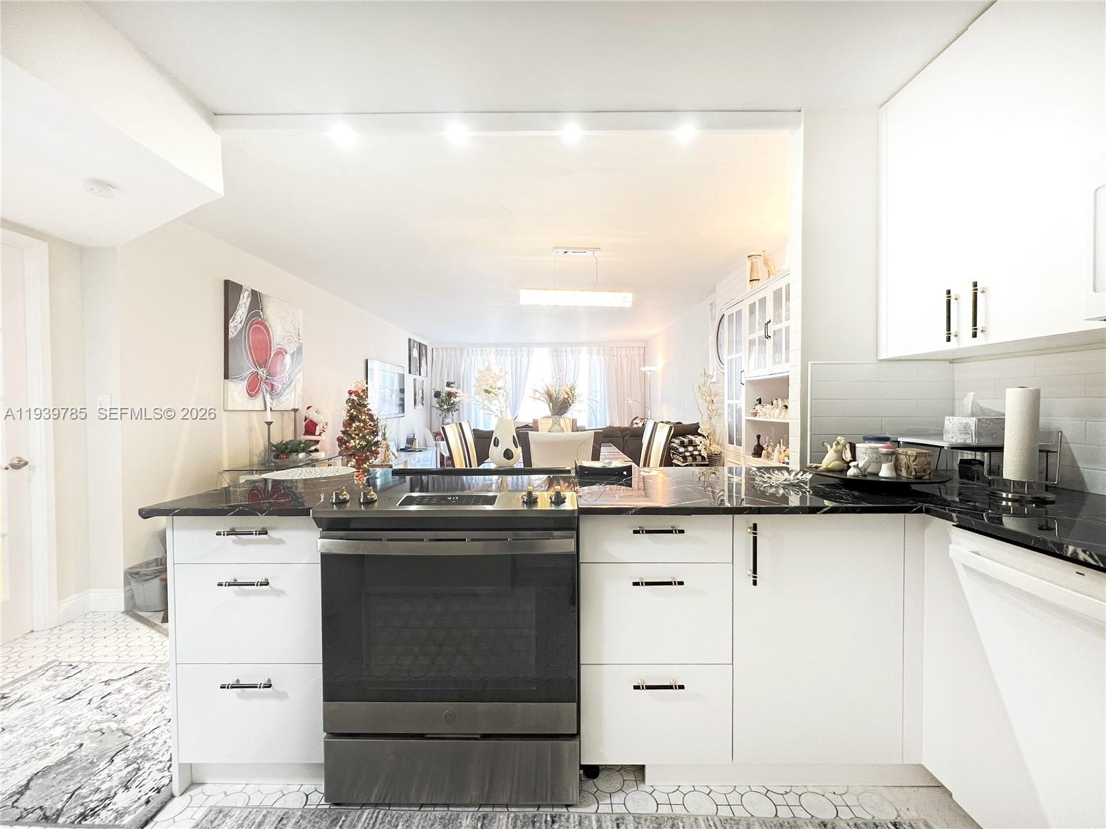 2801 NE 183rd St #1108W