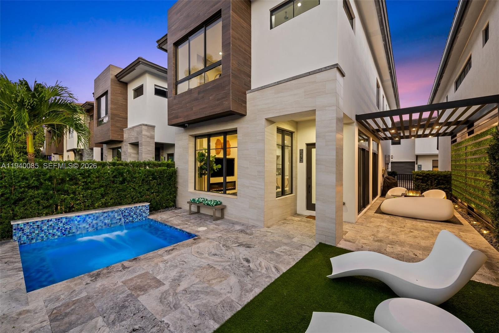 8272 Central Park Blvd