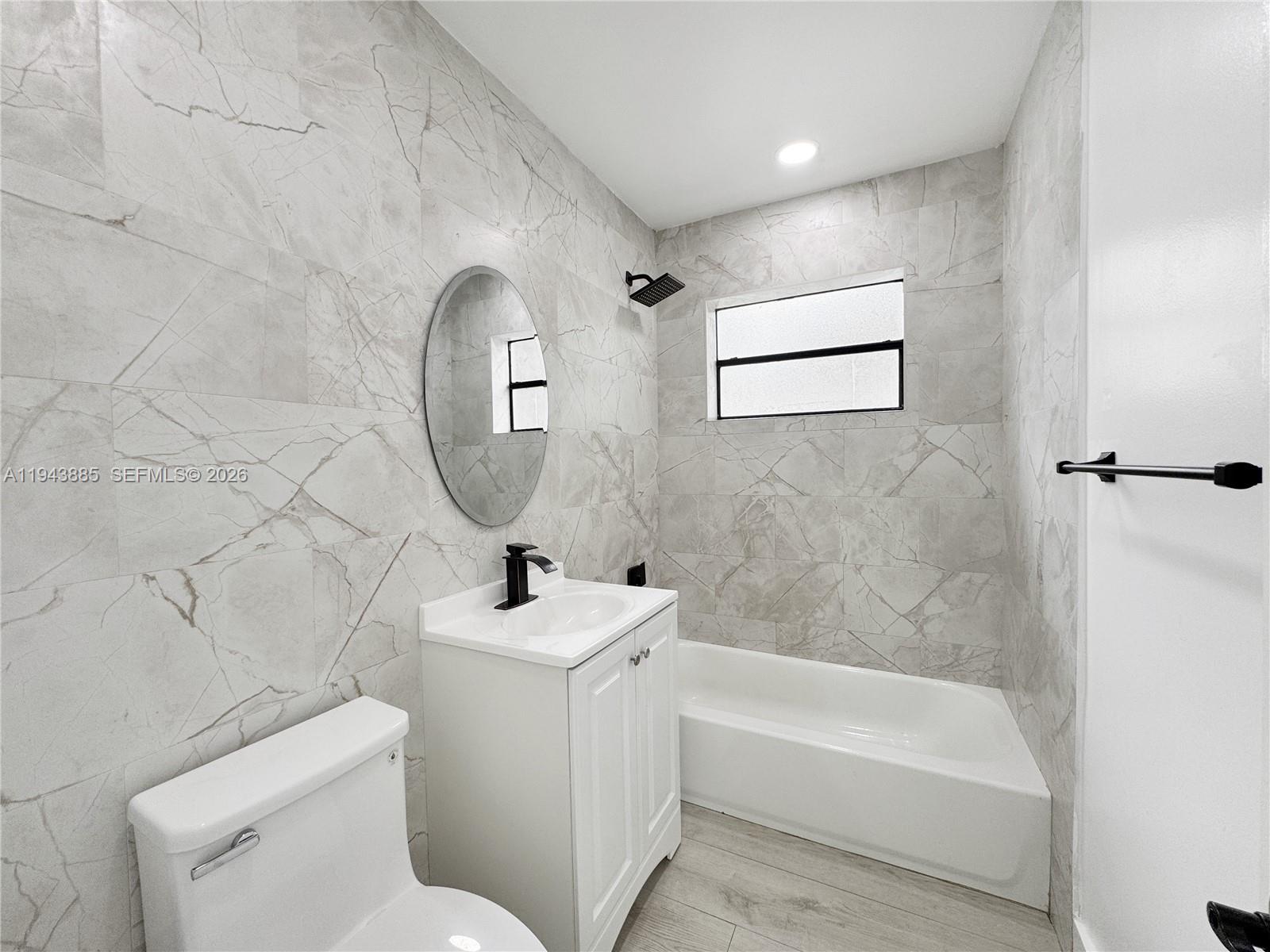 631 N 68th Ter Hollywood, FL 33024