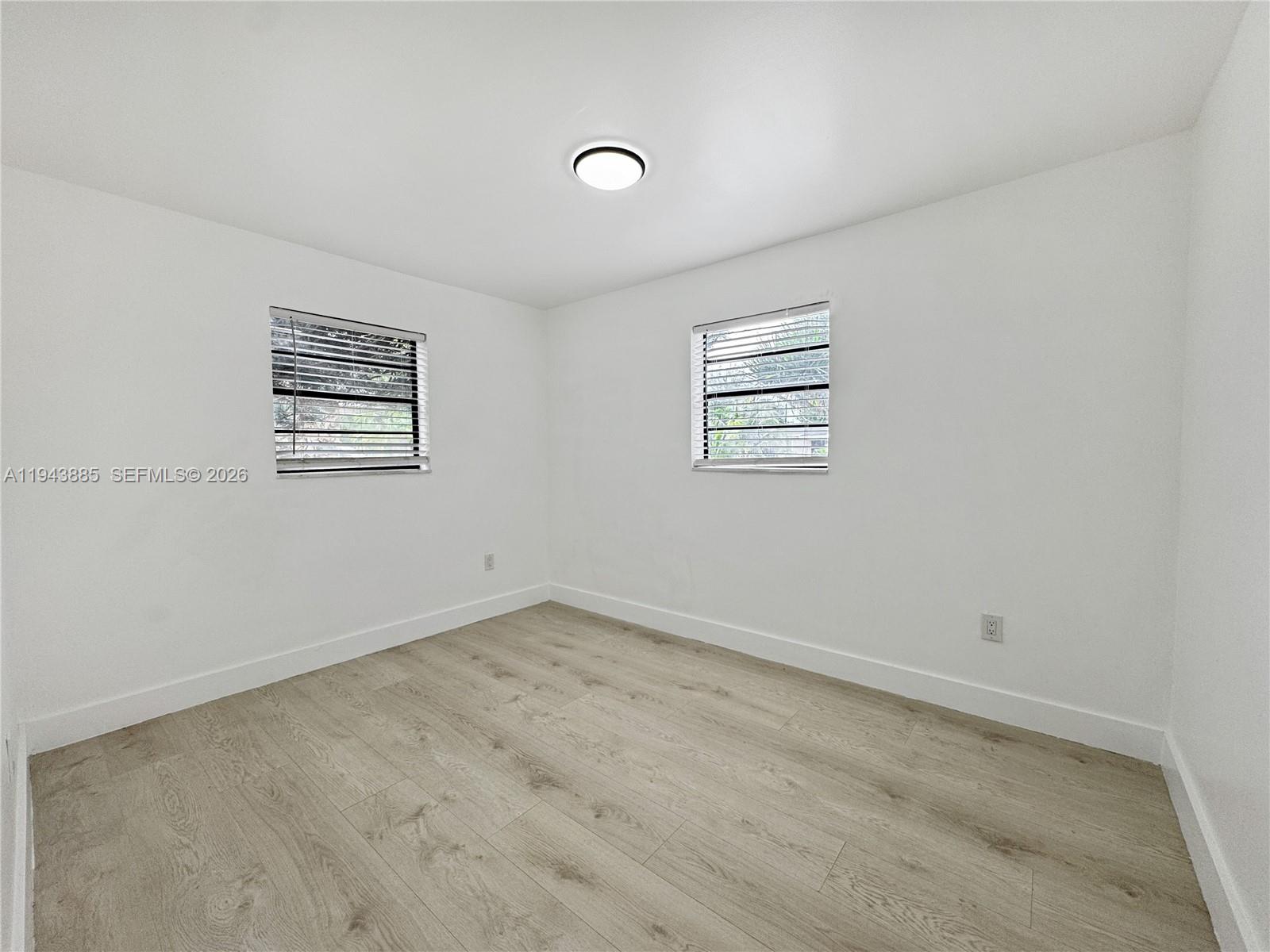 631 N 68th Ter Hollywood, FL 33024