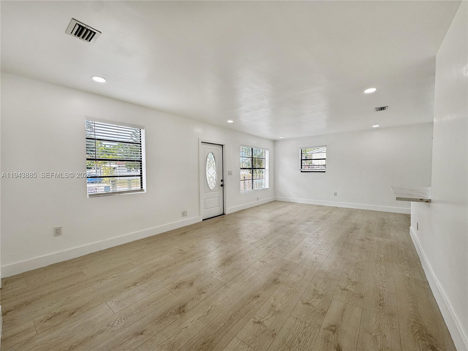 631 N 68th Ter Hollywood, FL 33024