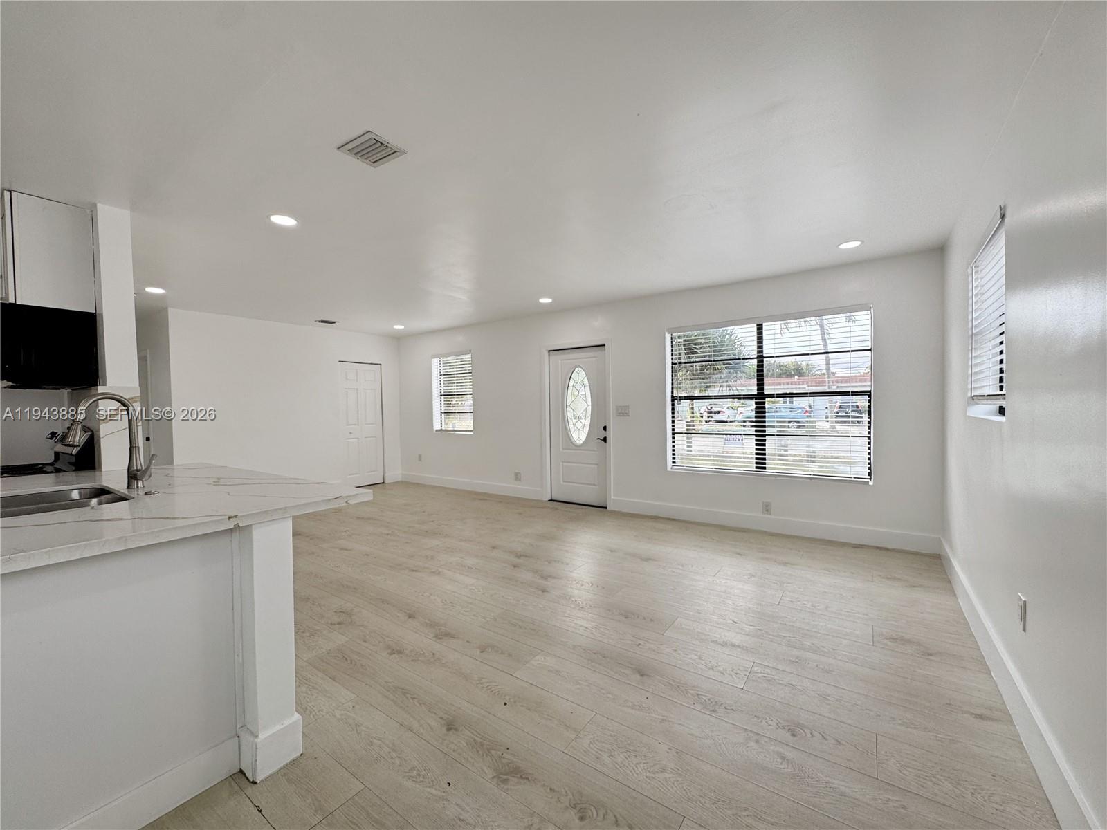 631 N 68th Ter Hollywood, FL 33024