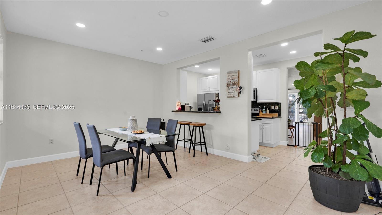 814 SW 147th Ave #3606 Pembroke Pines, FL 33027