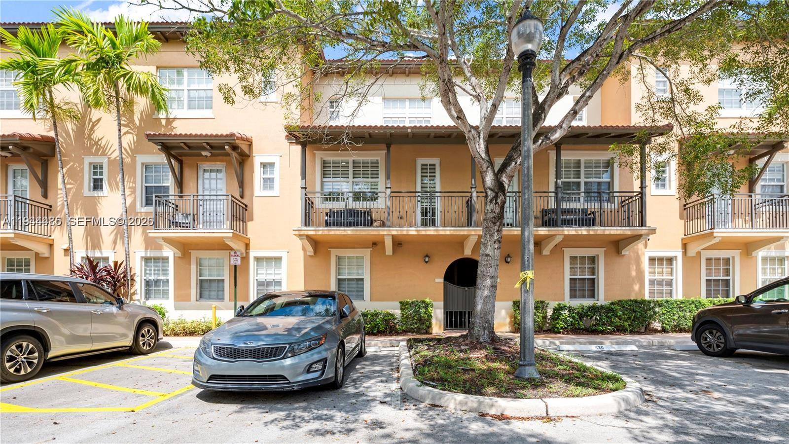 814 SW 147th Ave #3606 Pembroke Pines, FL 33027