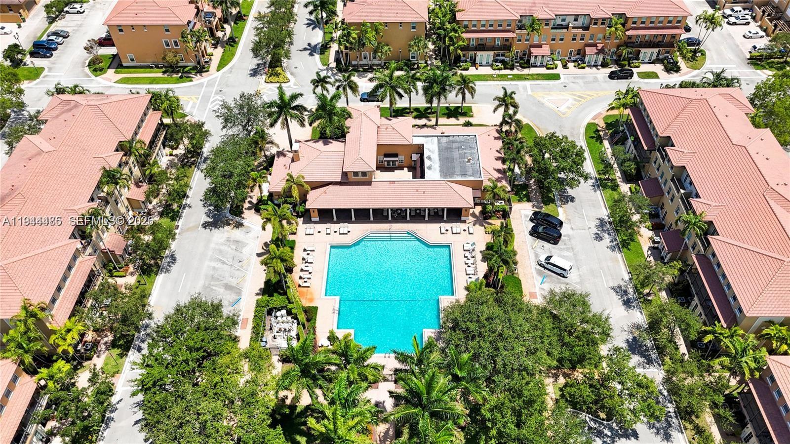 814 SW 147th Ave #3606 Pembroke Pines, FL 33027