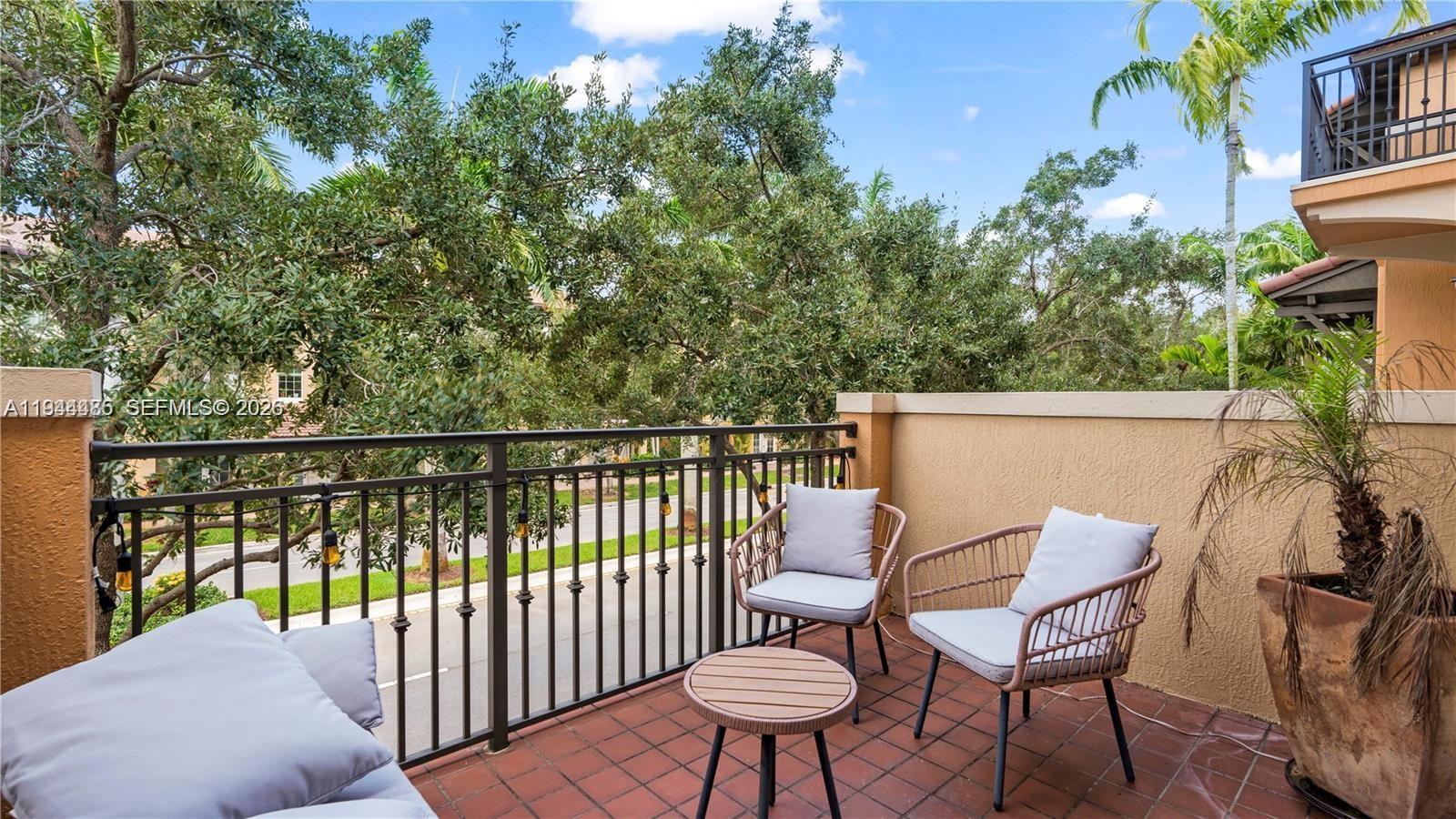 814 SW 147th Ave #3606 Pembroke Pines, FL 33027