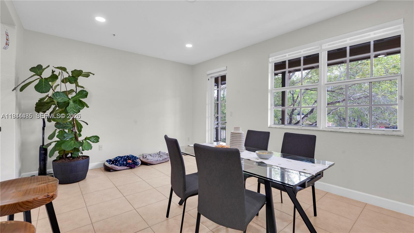 814 SW 147th Ave #3606 Pembroke Pines, FL 33027