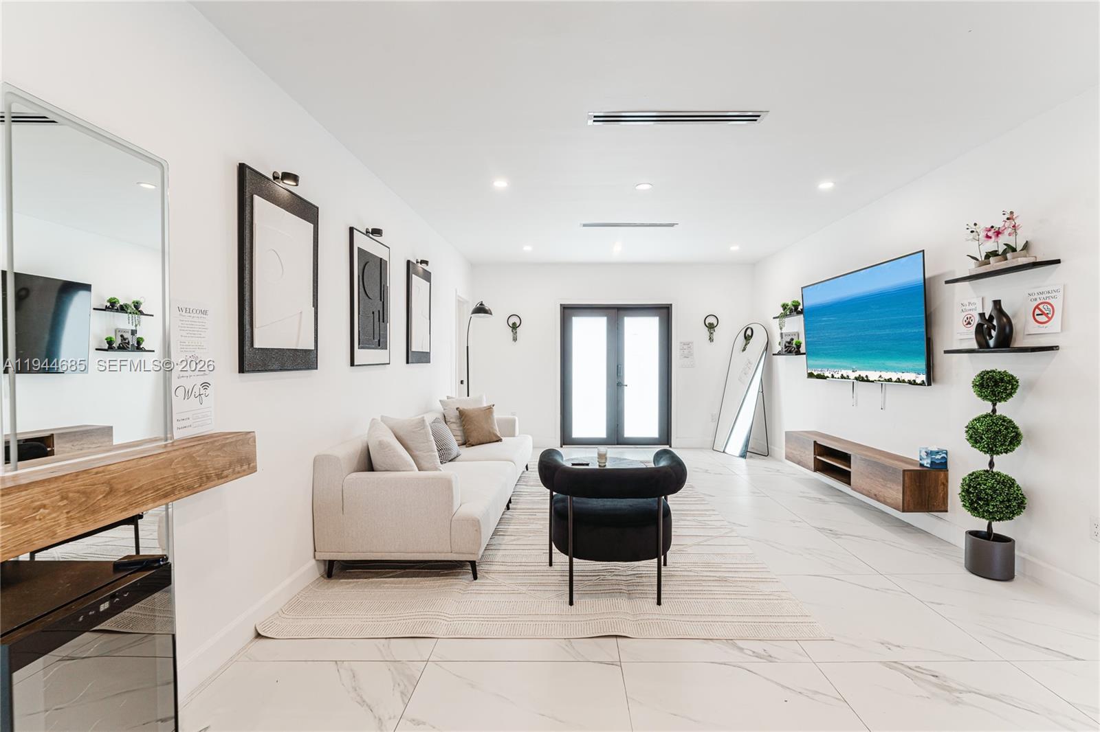 187 NW 53rd St Miami, FL 33127