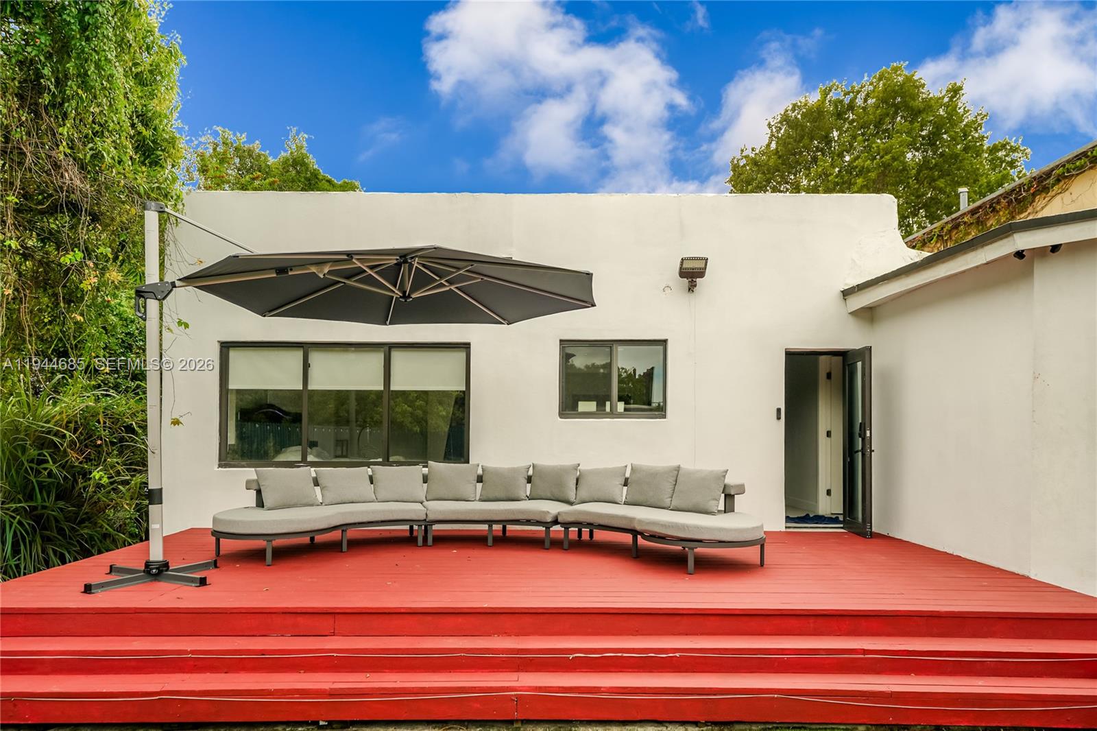 187 NW 53rd St Miami, FL 33127