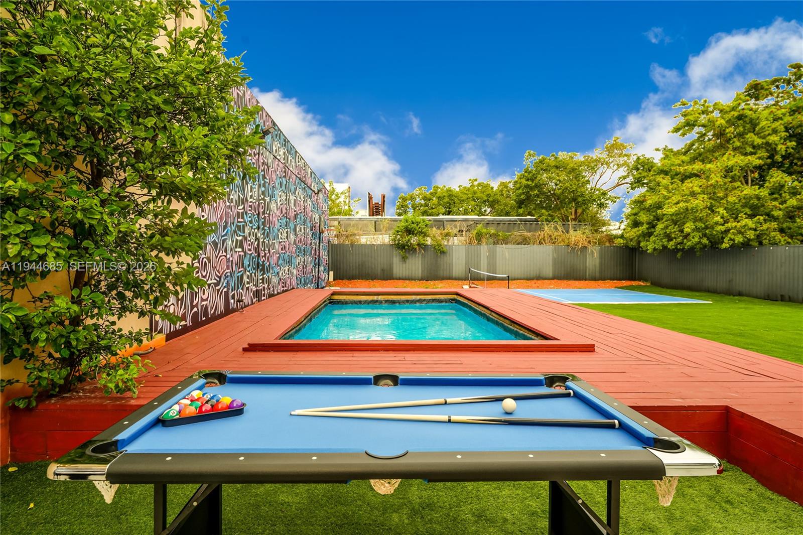 187 NW 53rd St Miami, FL 33127