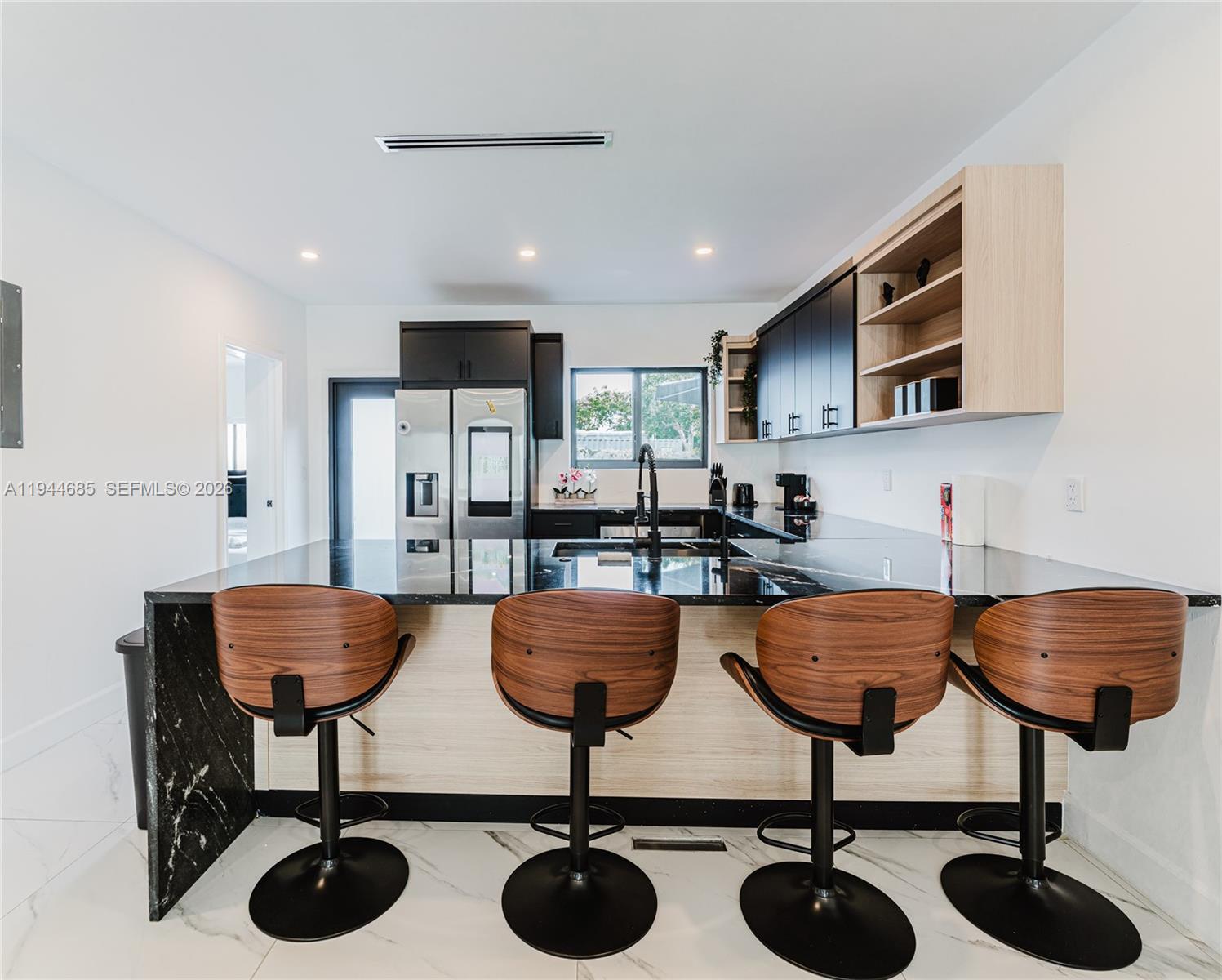 187 NW 53rd St Miami, FL 33127